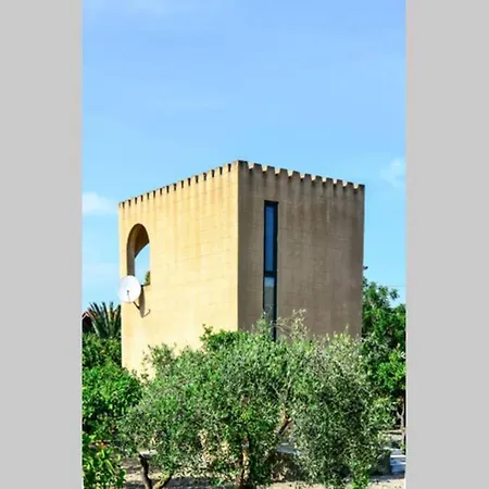 Villa The Tower With The Orange Tree Garden à Ialysos  Extérieur photo